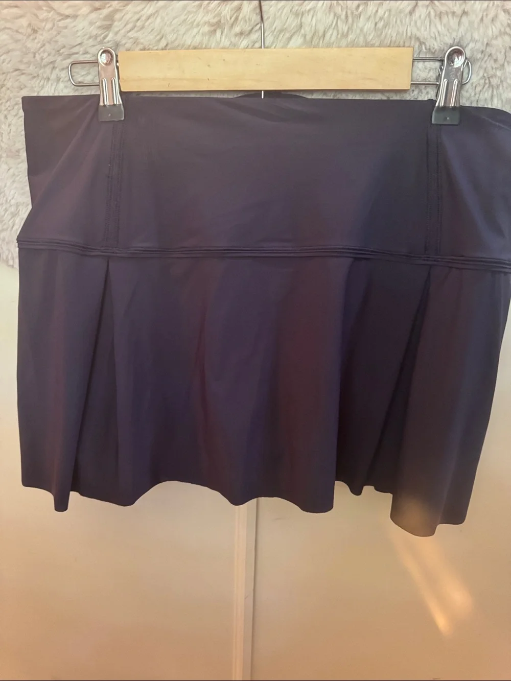 Women’s Lululemon Midnight Navy Skirt Size 10